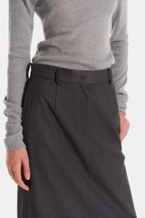 Still Line Skirt